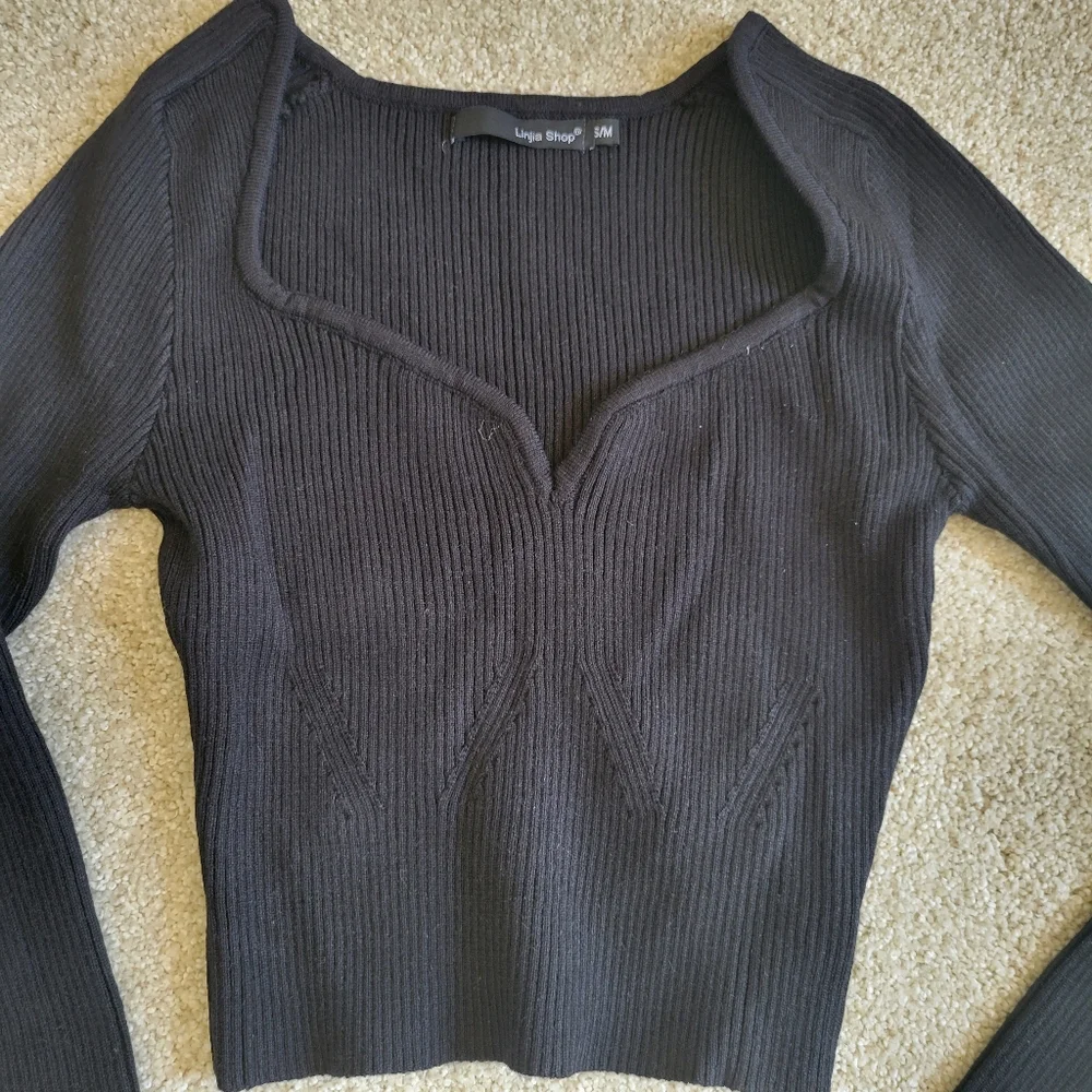 Stretchy knit top - Picture 2 of 7